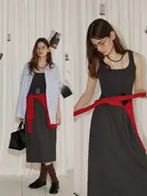 気品あるシンプルなウエスト絞りニットワンピース【秋用・ゆったりシルエット・ノースリーブ】