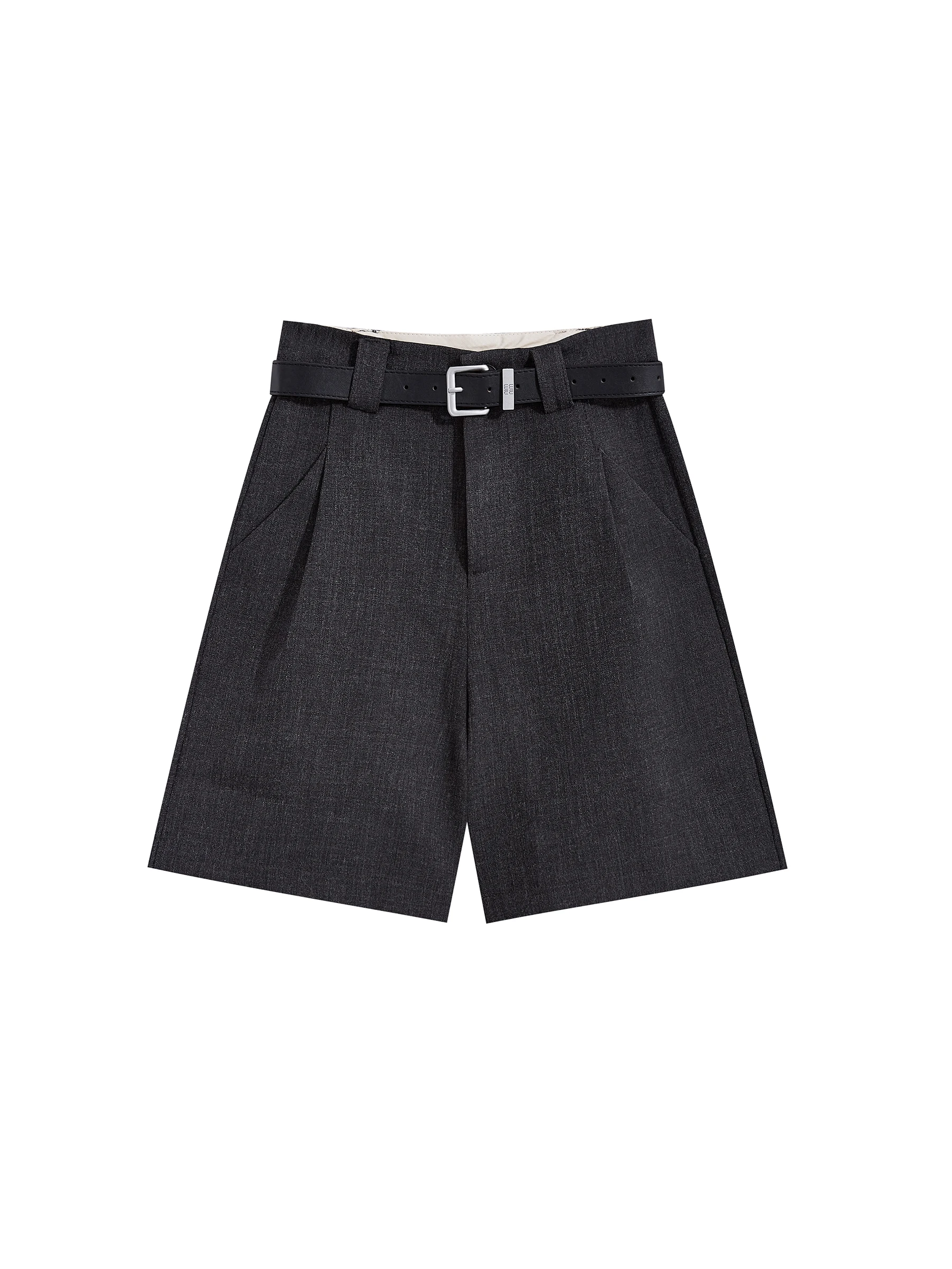5月末にどんな服装が旬か？高腰Aラインワイドレッグショートパンツが解決する通勤とリラックスのバランス