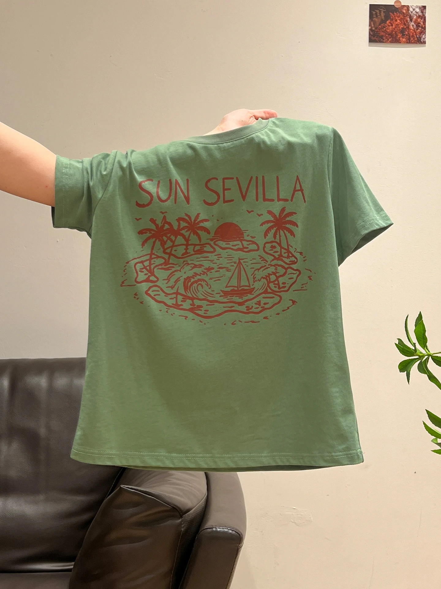 レディースグラフィックtシャツの選び方：2026年夏に使えるおすすめ4選と、デザイン・素材・価格のバランスを解説