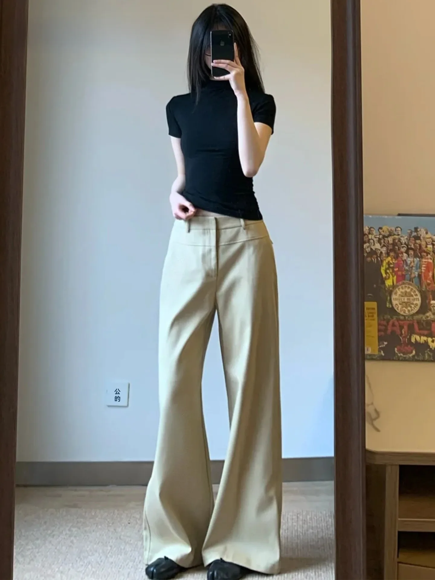 カーキ色のパンツを選ぶときに迷うなら、この1本で解決できる？
