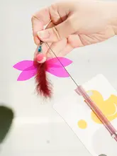 土豆日記 バイオミミック昆虫 伸縮式スチールワイヤー付きフェザーキャットティーザー【インタラクティブキャットトイ】