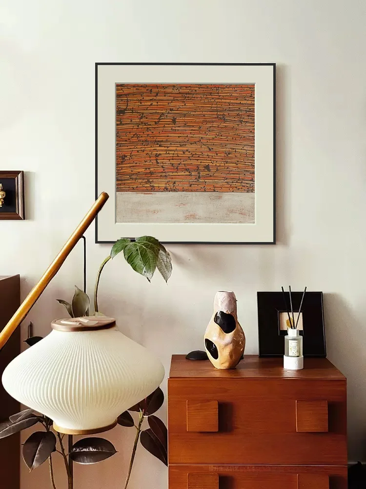 梅雨に備えて買うべき！壁掛け絵画とラウンドカーペットの徹底解説