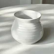 白磁製 花瓶【北欧風・多用途・陶器・シンプルデザイン】