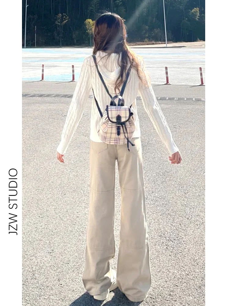 50代女性がジーンズコーデで悩むなら、このカーキハイウエストパンツが救いになる？