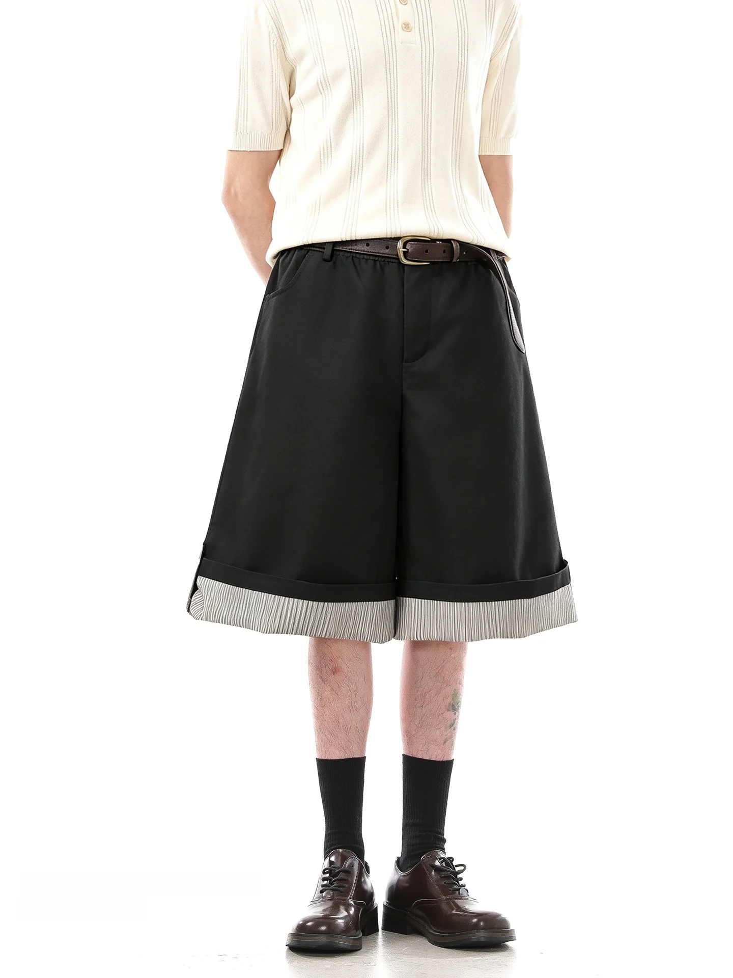 柄 シャツとズボンを組み合わせるなら、この1着が今、最もリアルな日常を創り出している？
