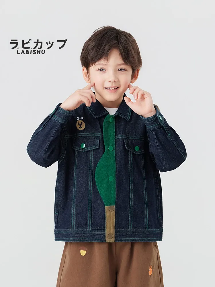 春季用子供用デニムジャケット【翻領デザイン】：男女共用に適した子供服の選定基準