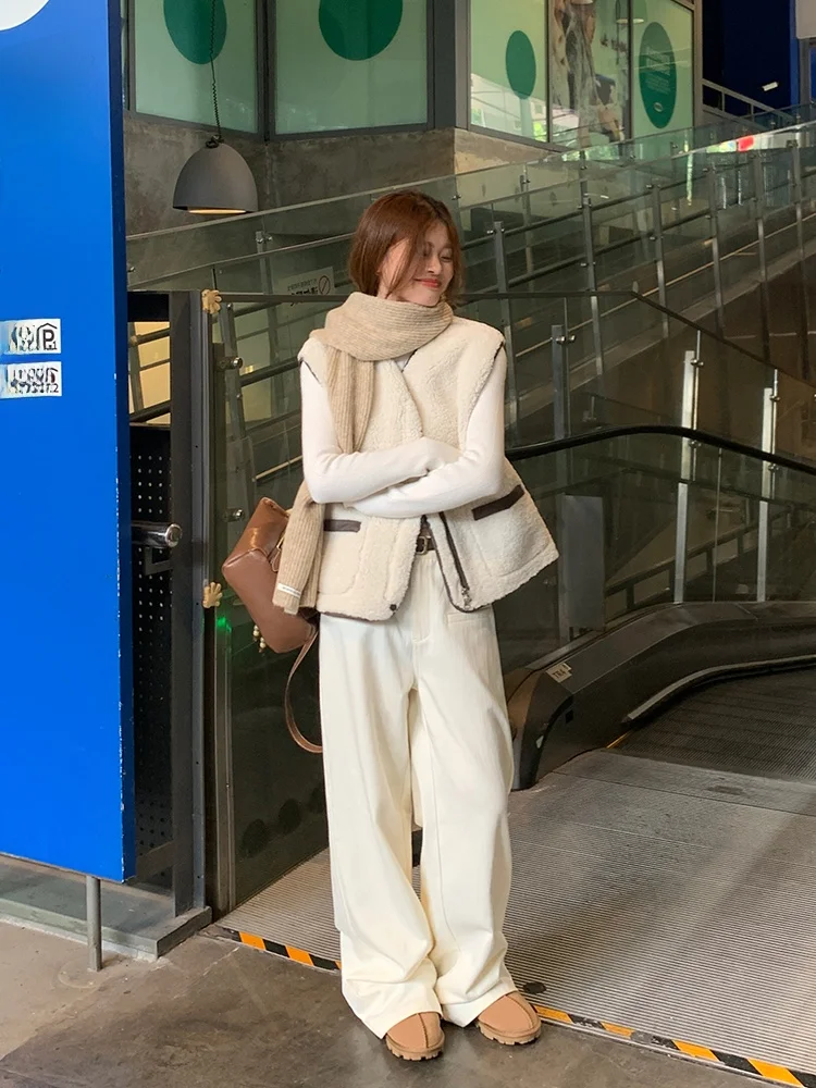 大人可愛い服 40代コーデの秘密はここ！高めの襟ニットトップスの心のケア