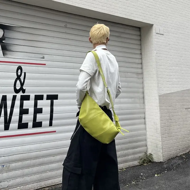 ショルダーバッグ ユニセックス ソフトレザー ヴィンテージ ストリート インスタ映え おしゃれ 通勤 「YUEN」