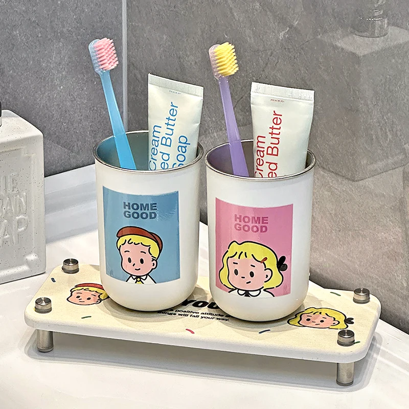 2歳のコップがこぼれない・割れないようにするには？おしゃれで安全な選択肢とは？