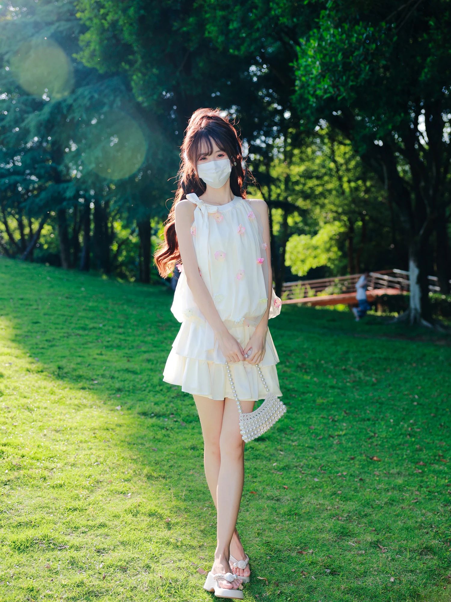 シンプル可愛い服の取り入れ方は？3選で日常に自然に溶け込む大人の甘さを実現