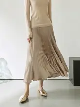 サテン風の光沢が美しいAラインプリーツロングスカート【柔らかな着心地・ウエストゴム】