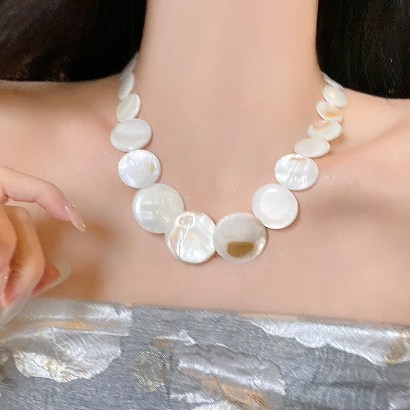 天然貝殻の鎖骨チェーンを選ぶべきタイミングは？