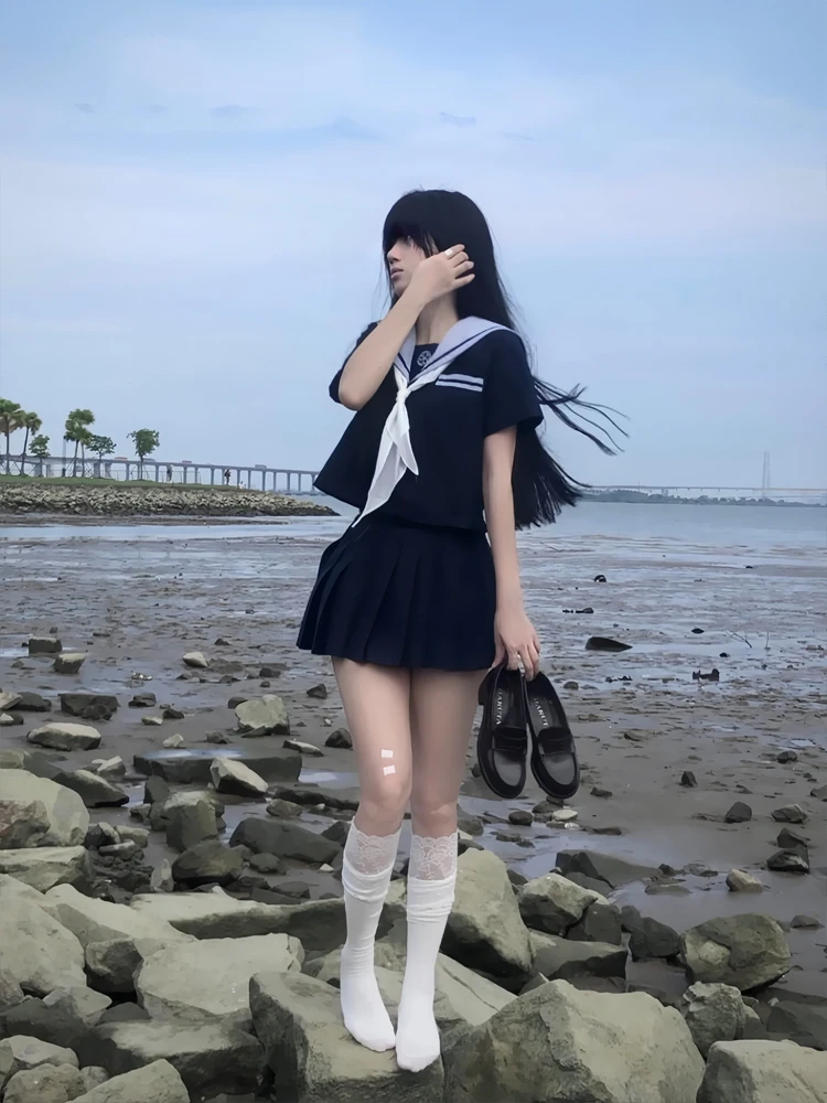 mb 服とn高制服、ol制服の違いは？水色セーラー襟短袖JK制服が選ばれる理由とは？