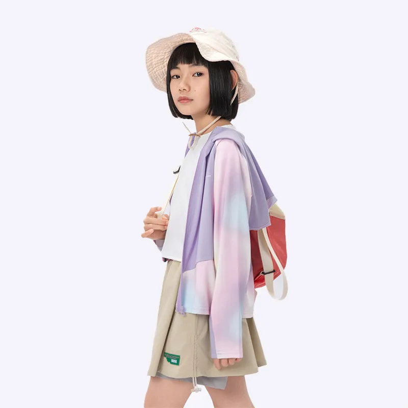 気温20度の日、子供に何を着せるべきか？夏の涼感ジャケットが解決するリアルな悩み