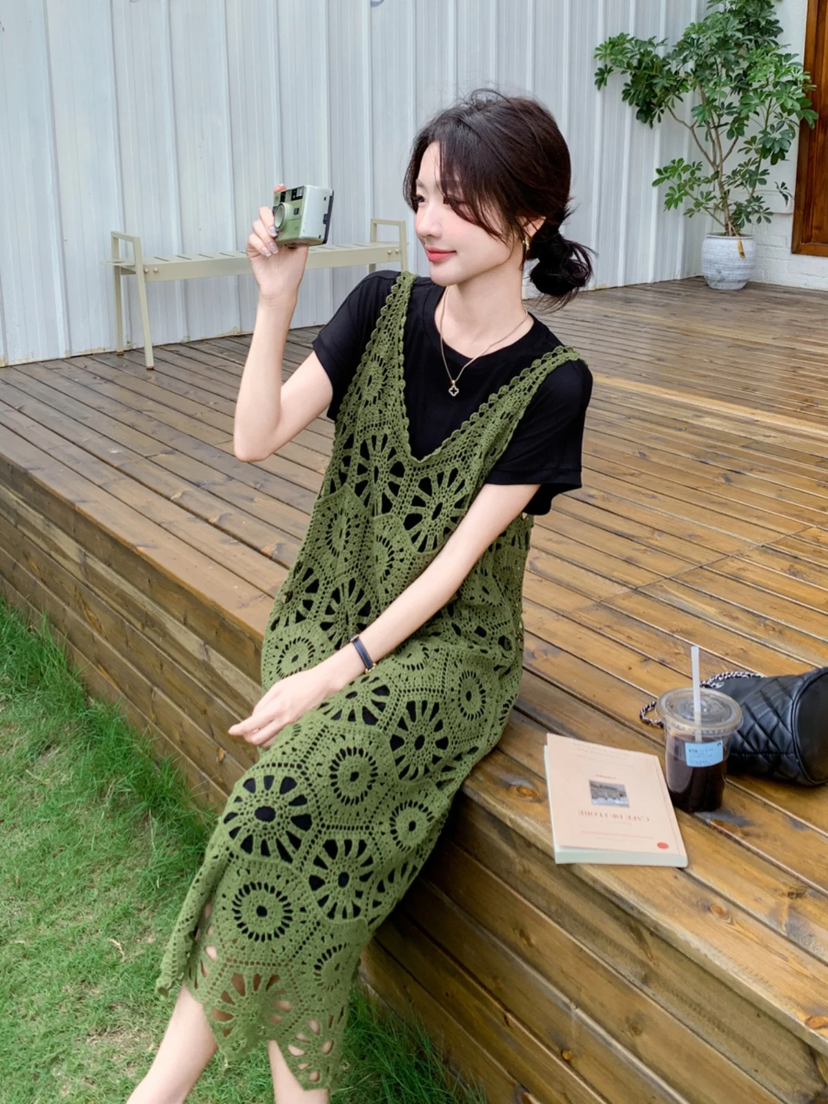 ハーネス服は本当に必要？夏のカジュアルスタイルに合うアイテムとは？