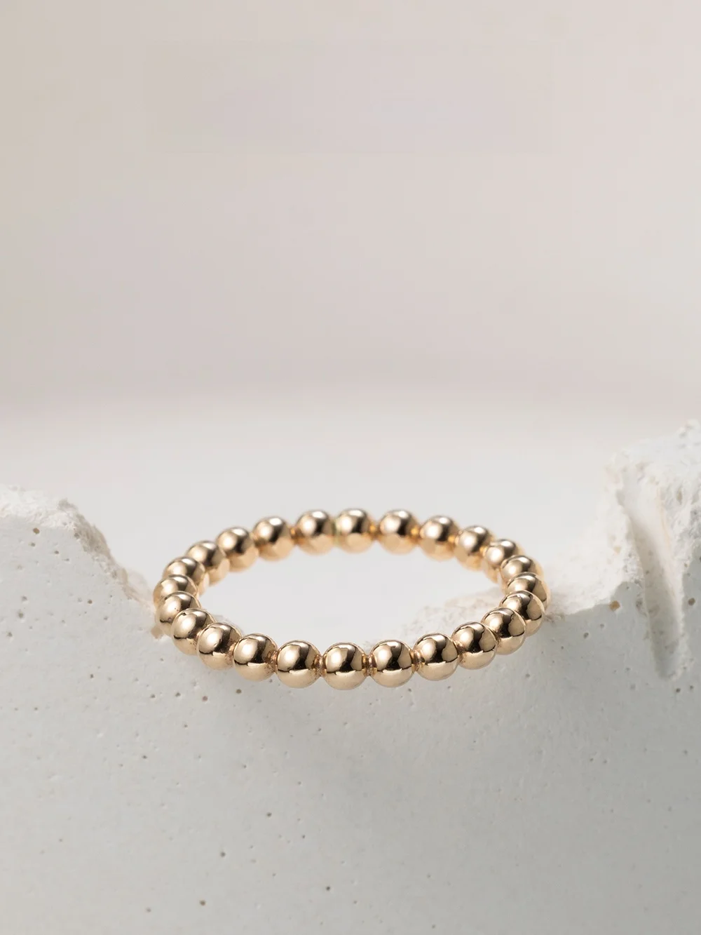 14k リングはどれくらいの価値があるか？そして、どんなシーンで活躍するのか？