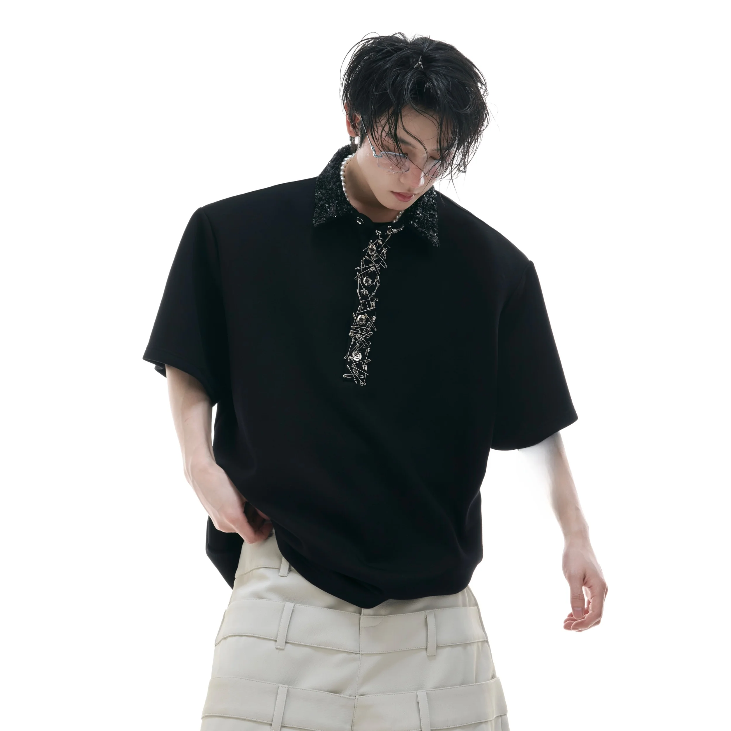 黒髪短髪のメンズファッションで迷うなら、この1アイテムで解決できる？