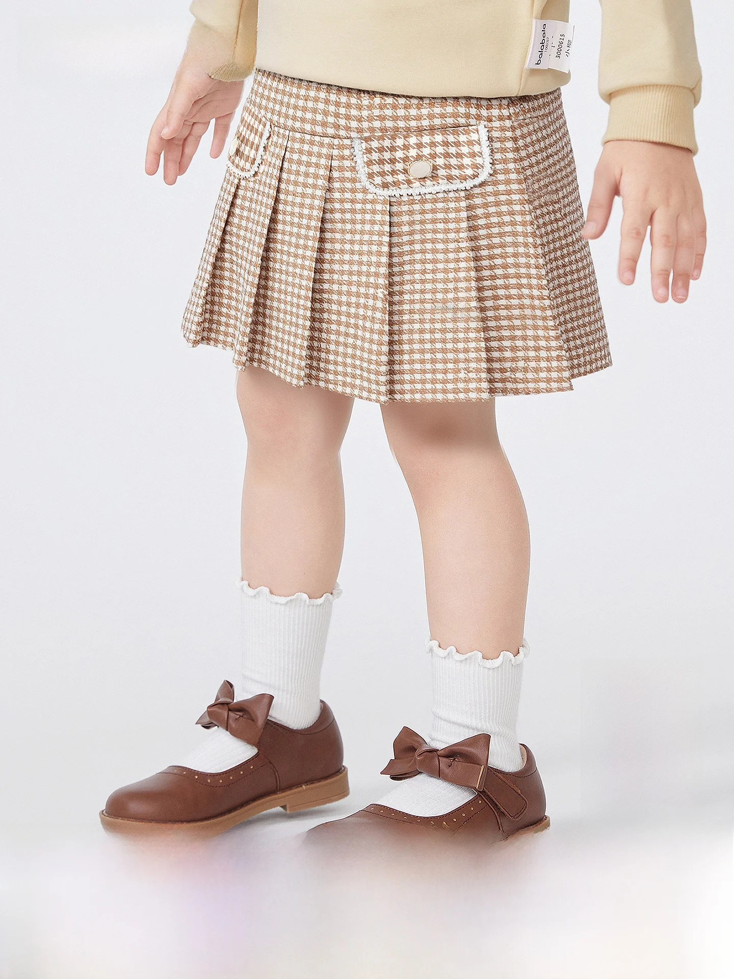 千鳥格子プリーツスカート：130センチ・2歳女児向けの春・秋シーズン対応スタイル