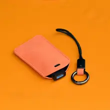 USBメモリケース レザー 携帯用 紛失防止 SDカード 変換アダプタ対応 PC周辺機器