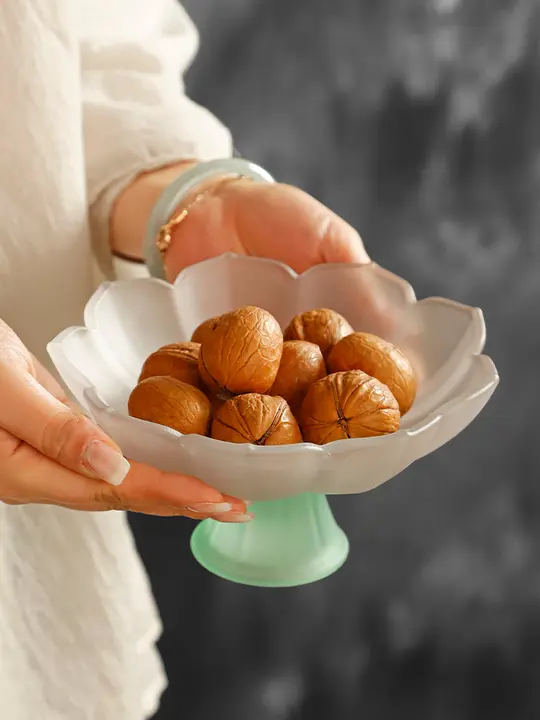 ガラス製 蓮の花デザインの高脚トレー【家庭用・フルーツ・お菓子用】