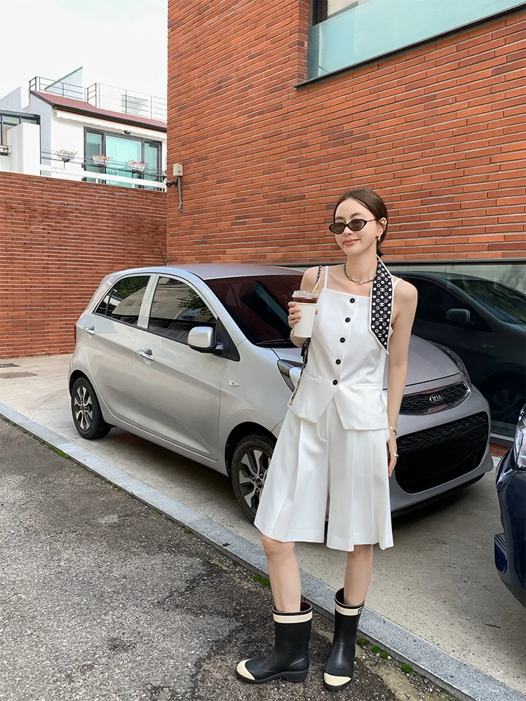 私服で何を買うべきか悩み中？エレガントな肌理感のセットアップが解決する3つの理由