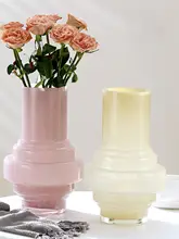 アンティーク風ガラス花瓶【クリーム色・テーブル装飾用・ピンクの花に最適】