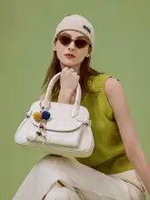 高級感あるデザインの女性用トートバッグ【斜め掛け対応・軽量】