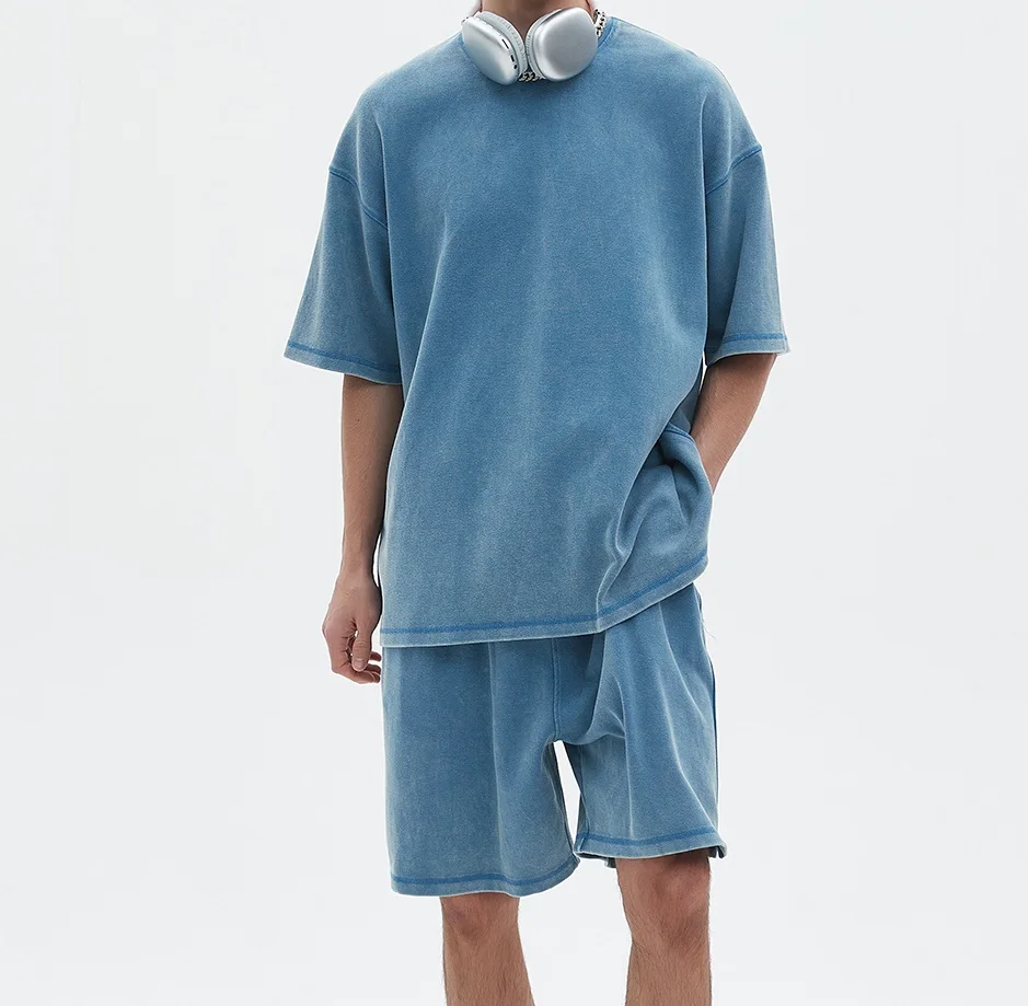 40代の男性が「かっこいい」ファッションを実現するには？Tシャツの選び方からショートパンツの組み合わせまで