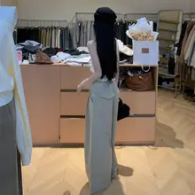 カーキ色のフレアパンツ【ゆったりしたシルエット・秋用・女性用】