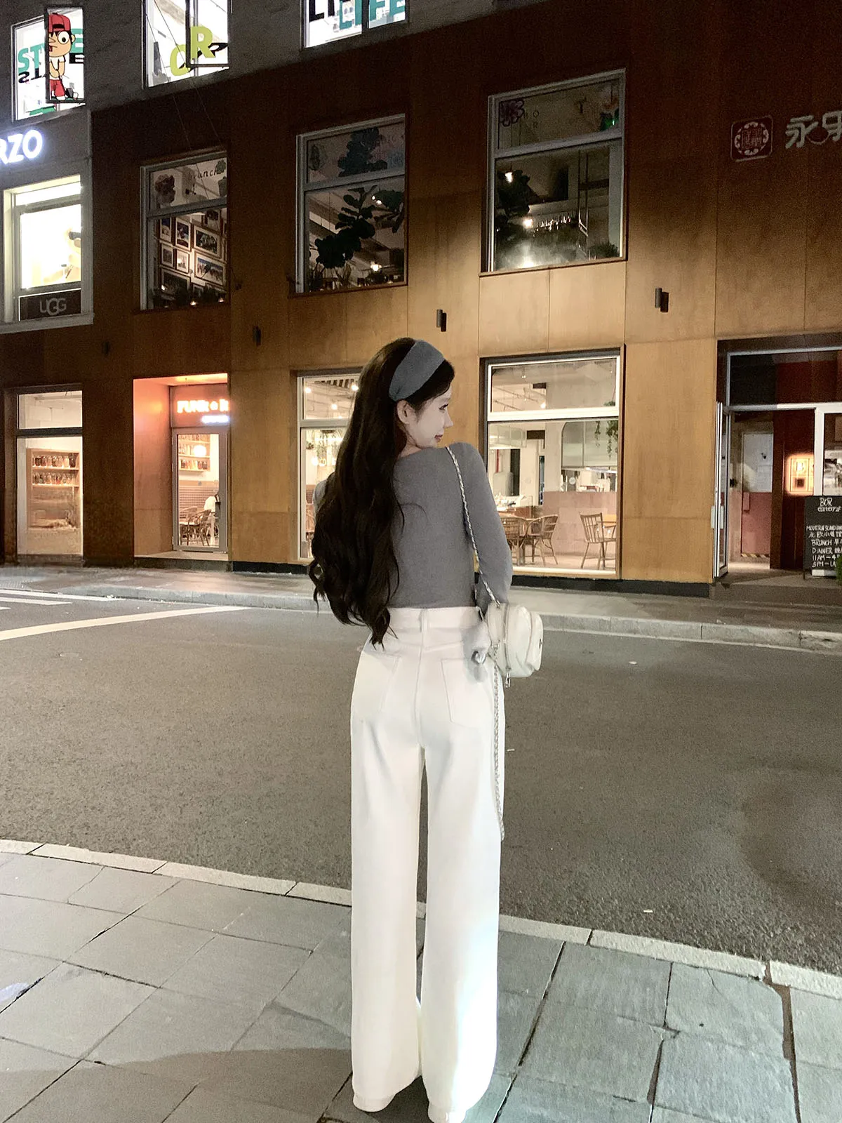 カーゴパンツ コーデ レディース 完全ガイド｜裏起毛・ウォッシュドが通勤に合う理由