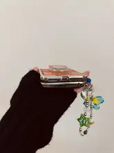 フラワー柄のスマートフォンケース【ミニマリストデザイン・スタンド機能付き・折りたたみ式】