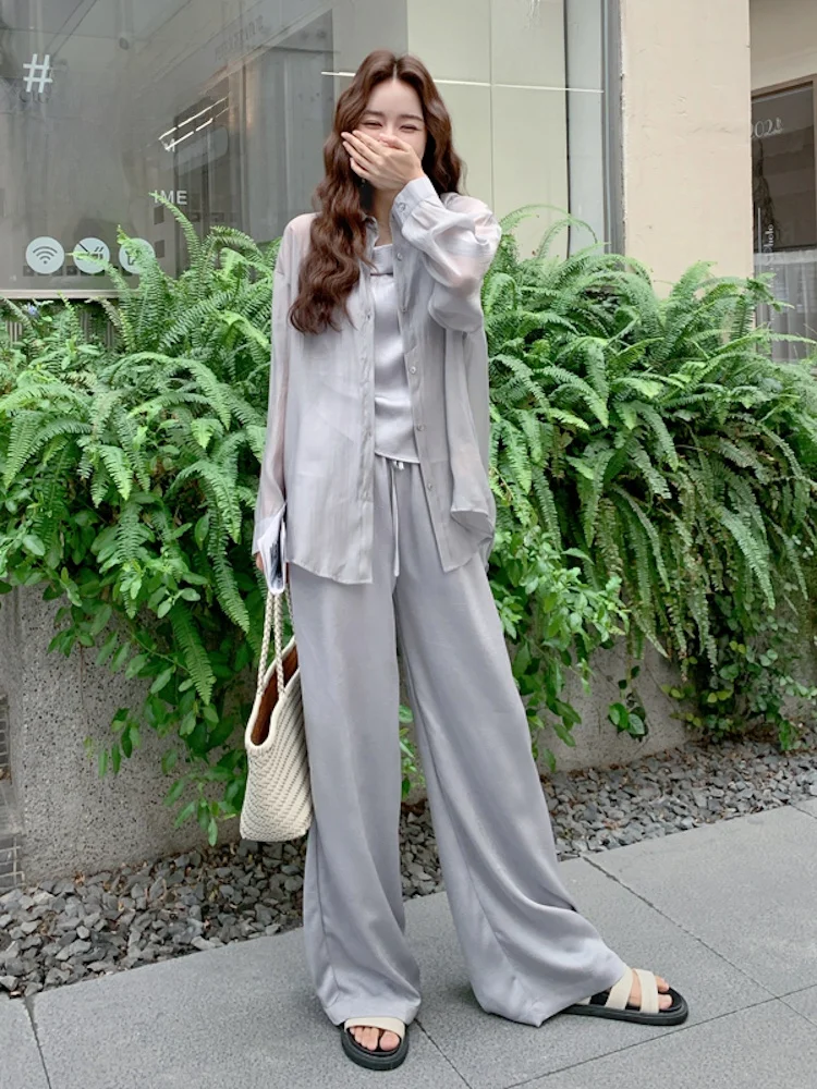 グレーコーデ メンズ 夏はどう選ぶ？千姿倩の軽量テンセルシャツとワイドパンツが解決するリアルな悩み