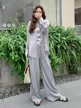 灰色の軽量テンセル製UVカットシャツとワイドパンツ【した夏のコーディネート・セットアップ対応】