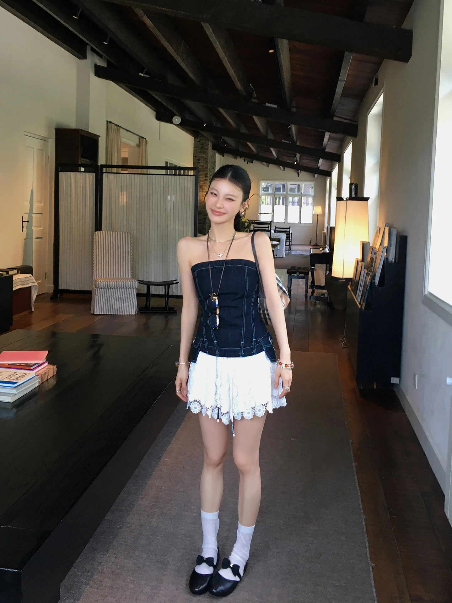 ZARA オフショル メンズ トップス：修身型デニムビスチェの夏用デザインと実用性