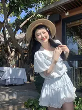 春季用ストライプデザイン ガーリースタイル ブラウス＆スカート【ラッフルヘム・フィット・女性用】（セットアップ対応）