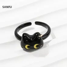 可愛らしい猫とチェリーのリング【ユニークなデザイン・ひとつ】