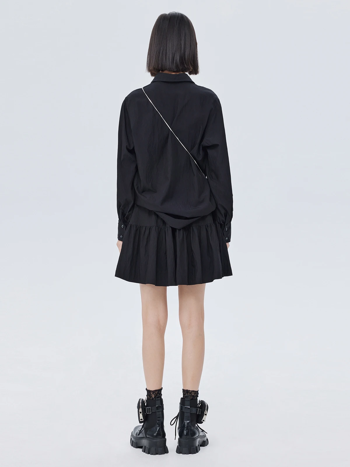 高腰Aラインプリーツミニスカートとゆったり黒シャツの春向けコーディネートセット：通販で選ぶべきポイント