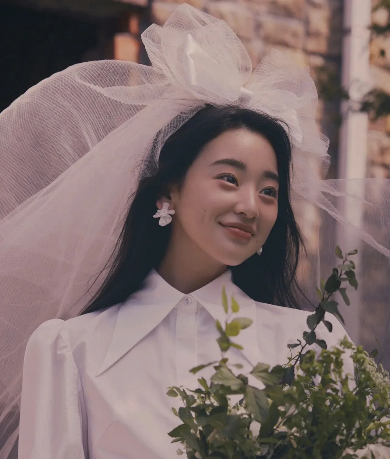 結婚式で着る大きなリボン付きベールヘッドドレスの選び方と実際の使い方