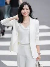高級感のある通勤向け女性用スーツ【白色・長袖・カジュアルデザイン】（セットアップ対応）