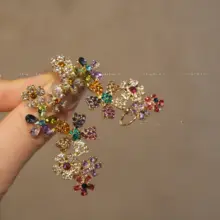 カラフルなフラワーデザインのイヤーカフ＆ネックレス【煌めくビジュー・多用途】（セットアップ対応）