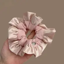 フリルデザインのサテン生地ヘアゴム【バンアクセサリー・丸型・かわいい】