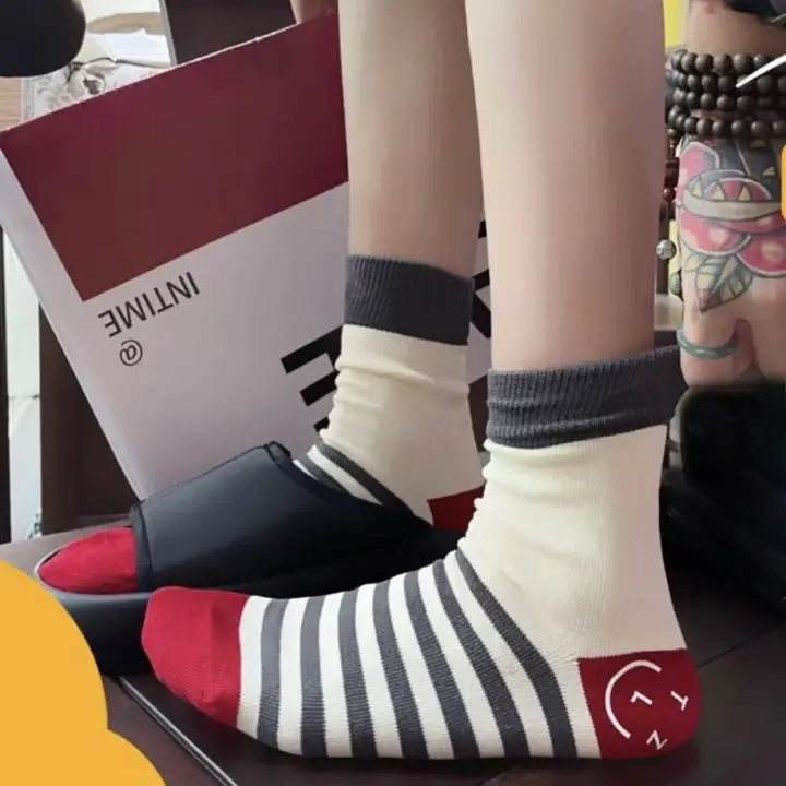 chiptease 冬用カラーライン入りスマイルプリントソックス【女性用・カジュアル・ストリートスタイル】