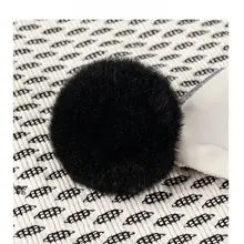 モダンで洗練されたデザイン！黒白抽象肌理のウサギ毛ボール装飾クッション【ロングタイプ・インテリア用】