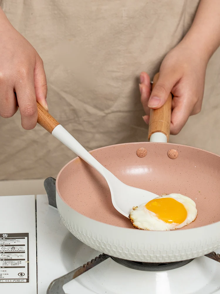 初心者が手軽に使える調理道具は、本当に安いものから始めるべき？