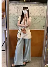 エレガントなデザインの短袖ブラウス【レースデザイン・ウエストシェイプ・女性用】