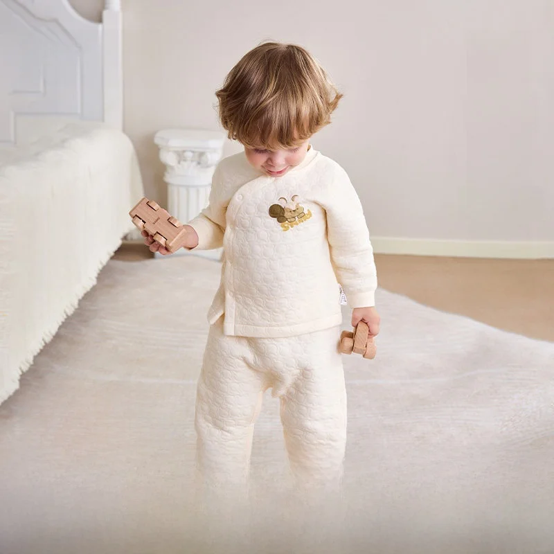 1歳 寝るときの冬服 どんなものいい？親が選ぶべき「保温インナーウェア」の本当の価値とは