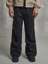 ヴィンテージデザインのデコンストラクションパンツ【ブラック・ハイストリート・デニム】