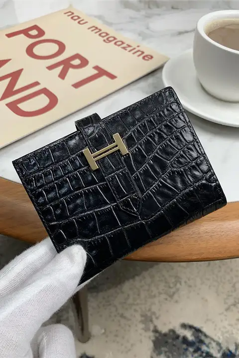 真皮製 メンズ 財布【短型・コンパクト・カードポケット付き・クロコダイル風デザイン】