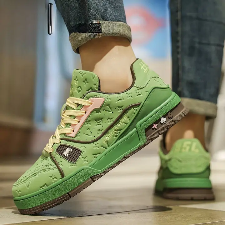 冬用 メンズカジュアル低筒スニーカー【真皮・柔らかいソール・トレンドデザイン】