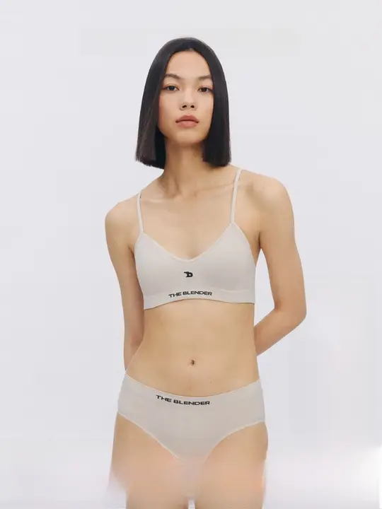 快適な中低腰トライアングルショーツ【女性用・ロゴ入り・極上の柔らかさ】（セットアップ対応）